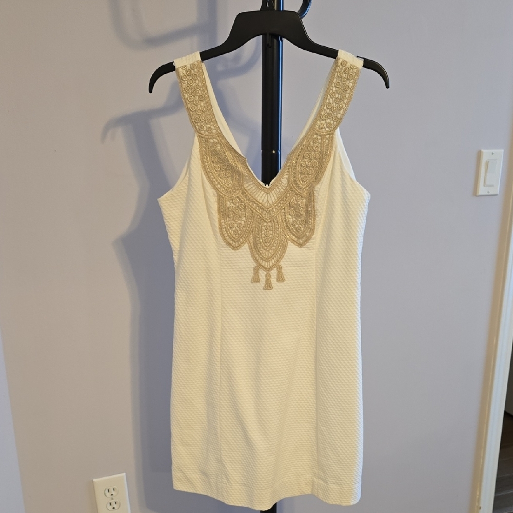Lilly Pulitzer White Garment with Pink Label